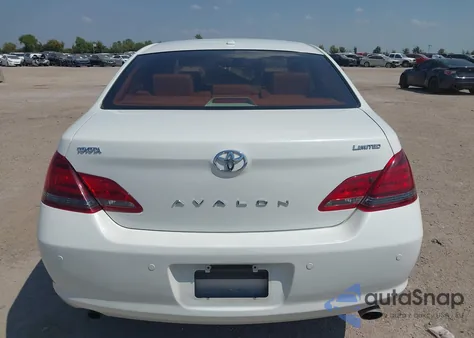 2010 Toyota Avalon Limited из США, поврежденный, VIN 4T1BK3DB9AU358655